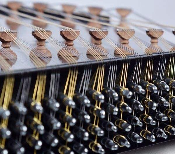 Perzische Santur – handgemaakte geslagen hakkebord door Vafahei, 1 stempel