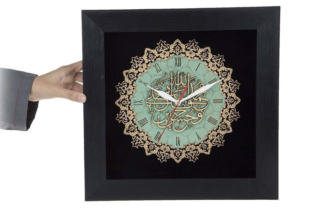 Islamitische decoratieve klok met houtinleg Vierteen Onfeilbaren patroon