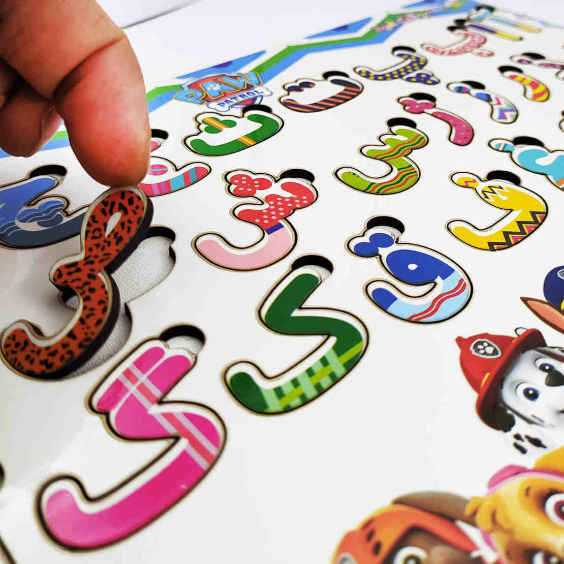 Educatief Perzisch alfabetbord voor kinderen