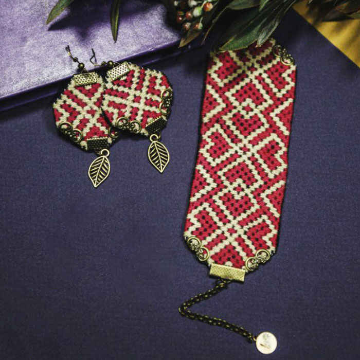 Perzische geborduurde armband & oorbellen set rood