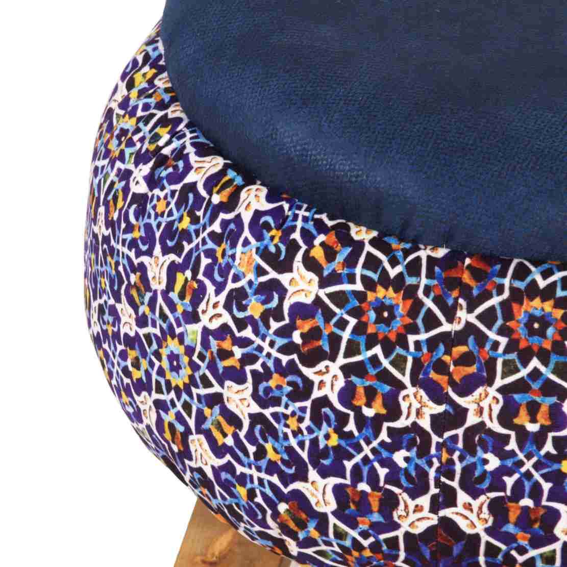 Ronde Fluwelen Voetenbank – Perzisch Bloemenmotief & Houten Poten – Marineblauw