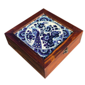 Houten geschenkdoos met Perzisch geïnspireerd vogelpatroon