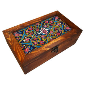 Houten geschenkdoos met Perzisch geïnspireerd bloemenpatroon