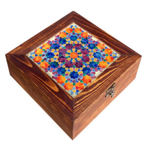 Houten geschenkdoos met Perzisch geïnspireerd tegelpatroon