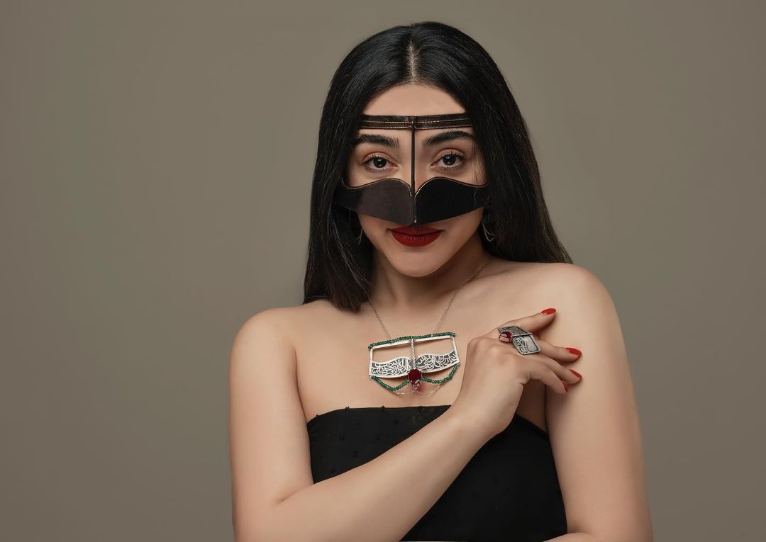 Handgemaakt Battoulah Masker – Gulf Burqa Grijs