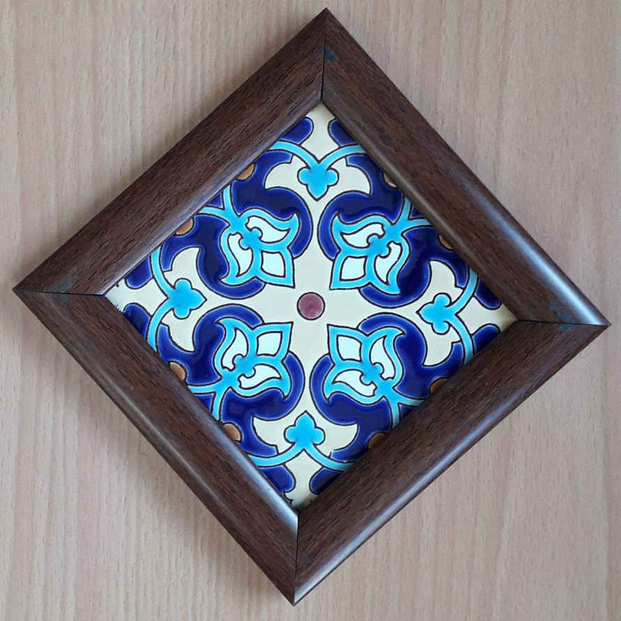 Decoratieve Perzische Gekaderde Keramische Tegel – Bloem