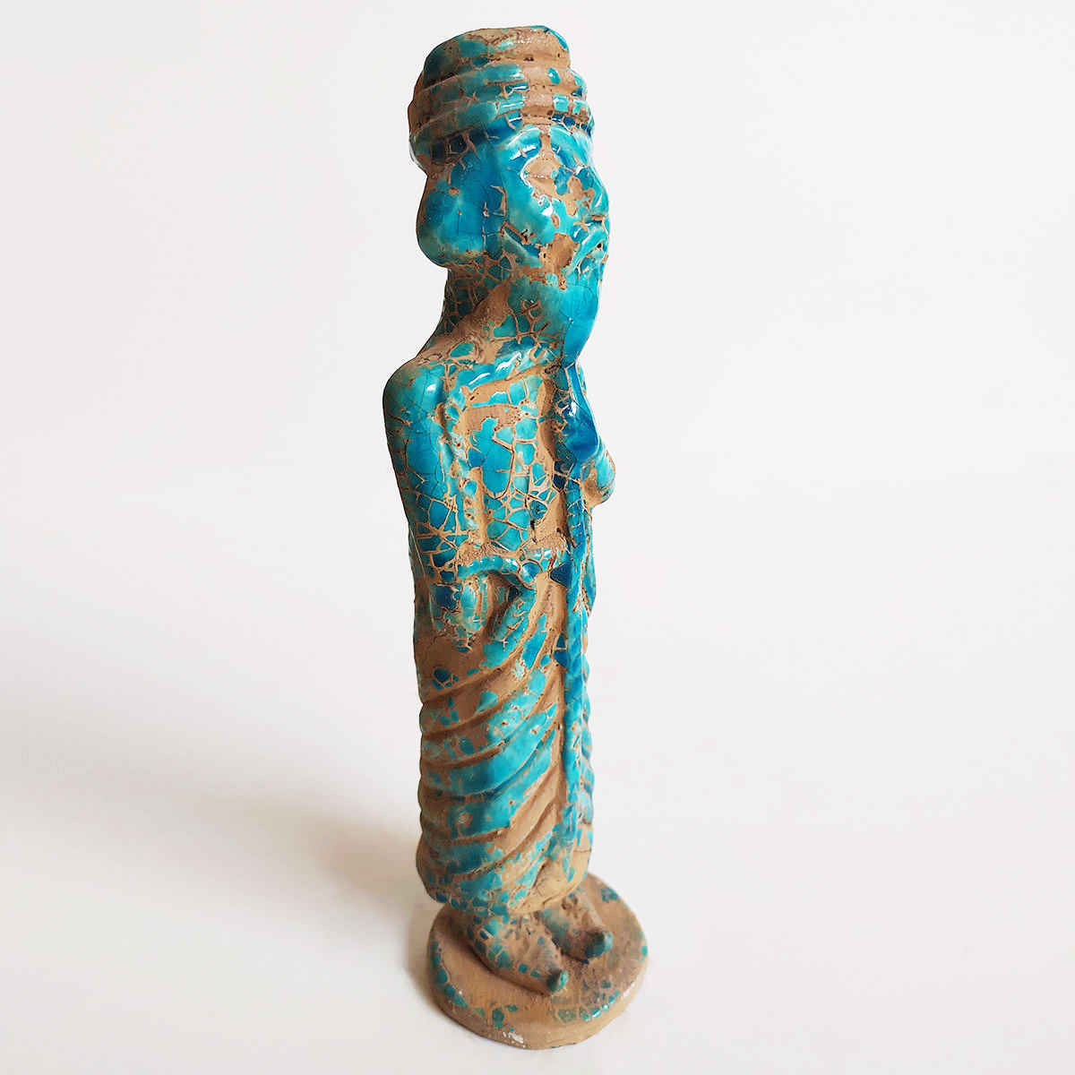 Historische Perzische Koning: Blauwe Aardewerk Figuur