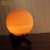 Perzische Globe zoutlamp – Handgemaakt Maan design met houten basis