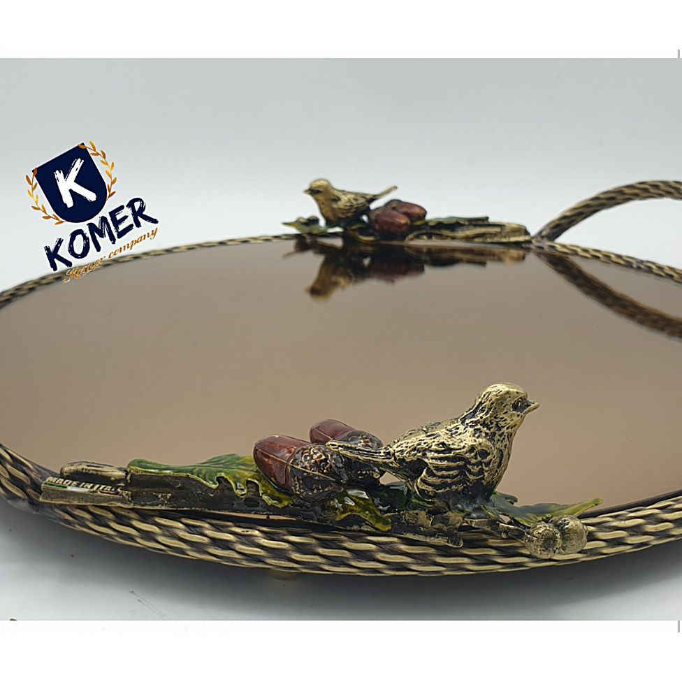 Modern messing dienblad – Elegant goudkleurig theeblad met vogelontwerp
