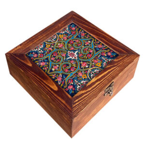 Klassieke houten thee-organizer met diepbruine compartimenten