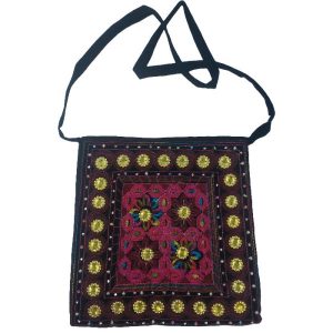 Etnische Balochi Crossbody Tas – Zwarte Editie II