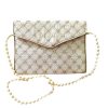 Handgeborduurde Rode Clutchtas – Rechthoekig en Chic