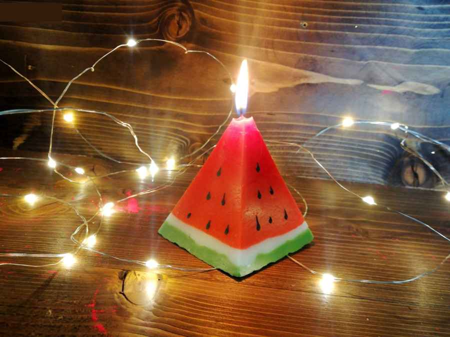 Watermeloen Kaars – Rood Fruitmodel voor Yalda Decor