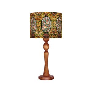 Traditionele Houten Tafellamp met Perzisch Geïnspireerde Lampenkap Kara