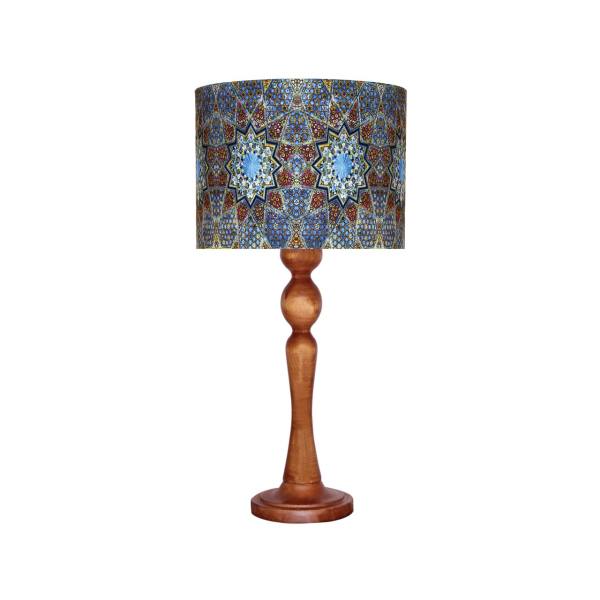 Traditionele Houten Tafellamp met Perzisch Geïnspireerde Lampenkap Mina