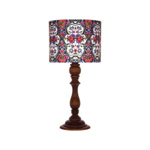 Traditionele Houten Tafellamp met Perzisch Geïnspireerde Lampenkap Sahra