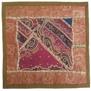 Geborduurde Kussenhoes – Paarse Suzani Design