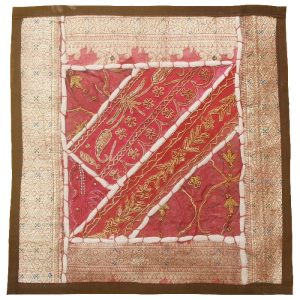 Geborduurde Kussenhoes – Lichtroze Suzani Design