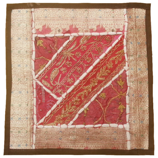 Geborduurde Kussenhoes – Lichtroze Suzani Design