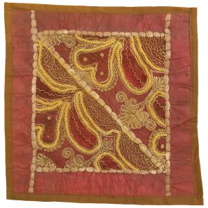 Geborduurde Kussenhoes – Gouden Suzani Design