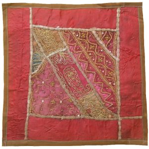 Geborduurde Kussenhoes – Rood Suzani Design GF875