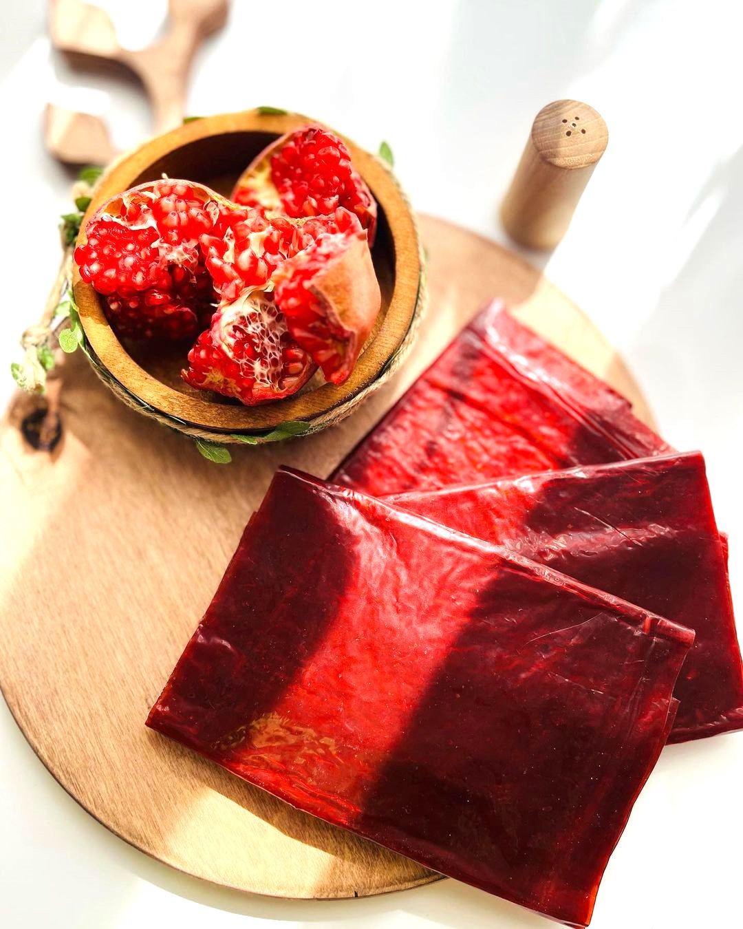 Traditionele Perzische zelfgemaakte granaatappelzure fruitrol – Lavashak, 800 g