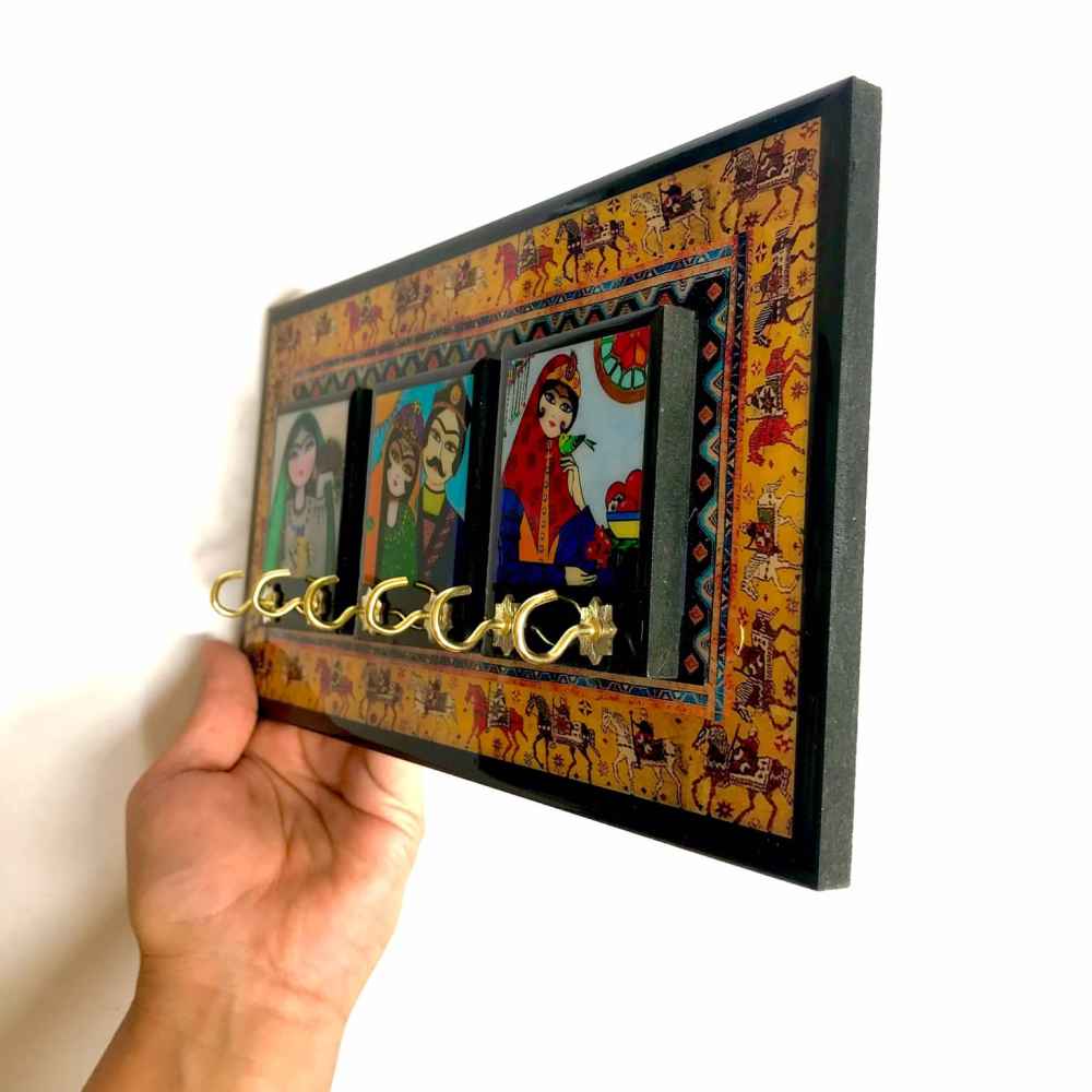 Handgemaakte Perzische houten wand-sleutelhanger Model Khatoon
