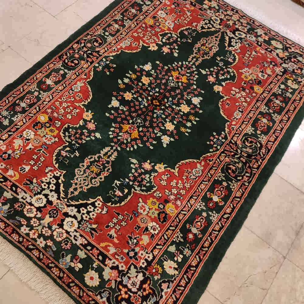 Handgeknoopt Perzisch Khorasan Tribaal Tapijt (Lachak Toranj Bloemenmedaillon) – Rode Zijde & Wol
