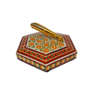 Baran-Inspired houten bureau pennenhouder met Khatamkari vakmanschap