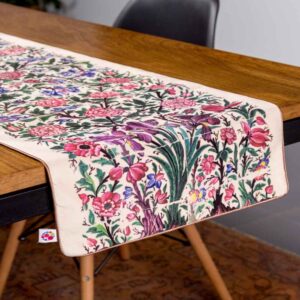 Perzische Fluwelen Tafelloper Sama – Roze Modern Design