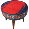 Traditionele rode Perzische voetenbank met houten poten en fluwelen stof Marineblauw Farsh
