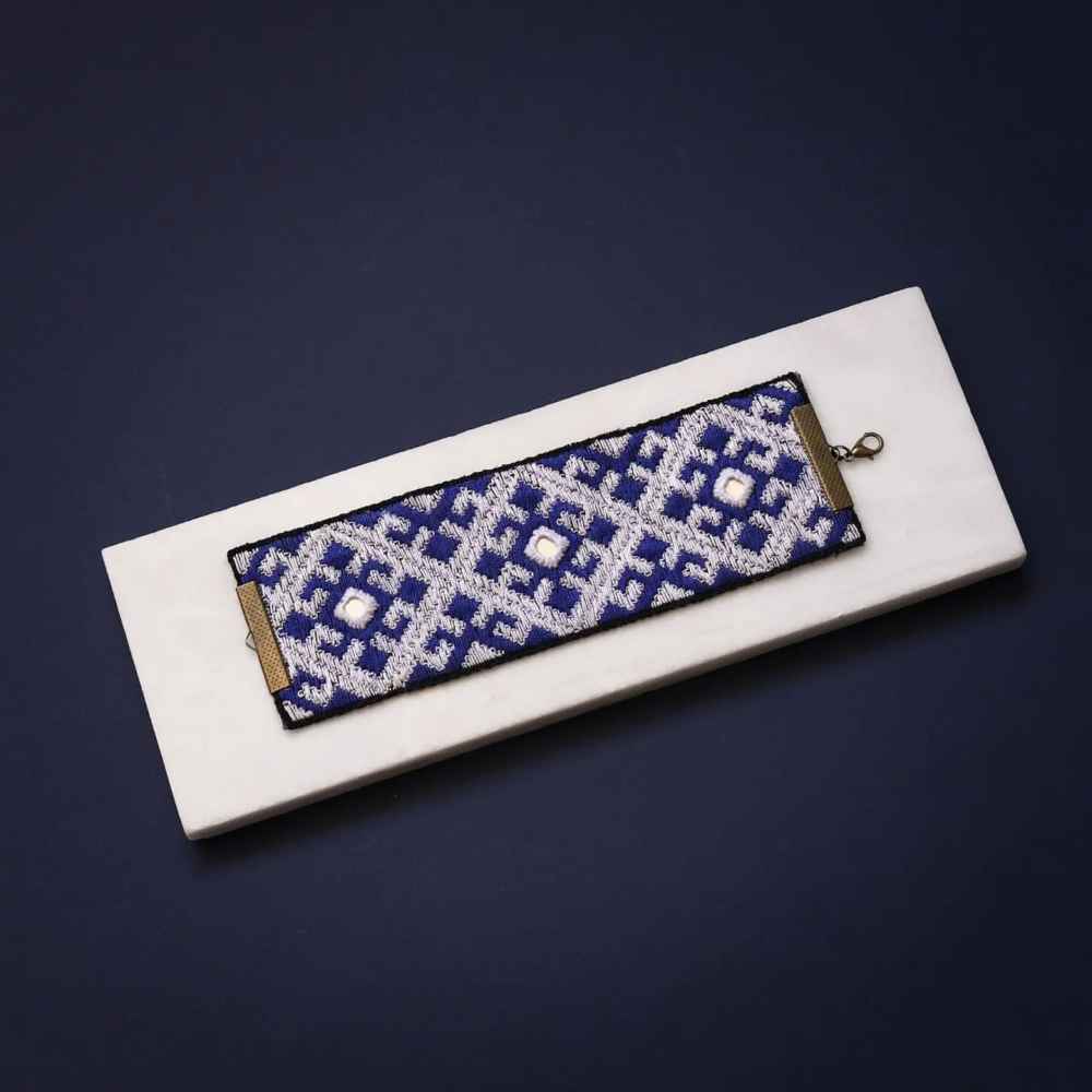 Perzische geborduurde armband model Maryam