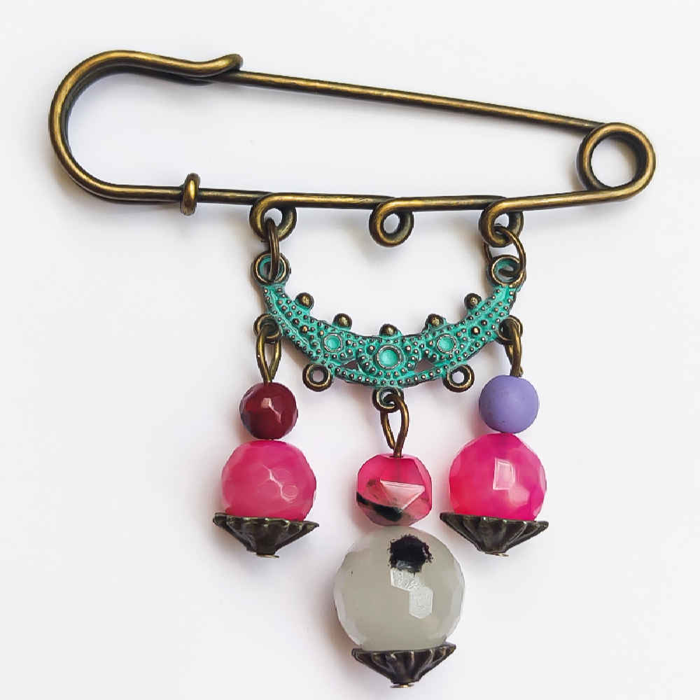 Moderne Veiligheidsspeld Broche – Kleurrijke Edelstenen