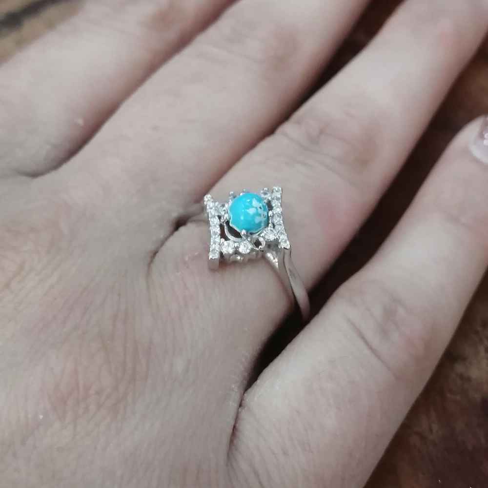 Handgemaakte Perzische zilveren ring met Neyshabur-turkoois Maria