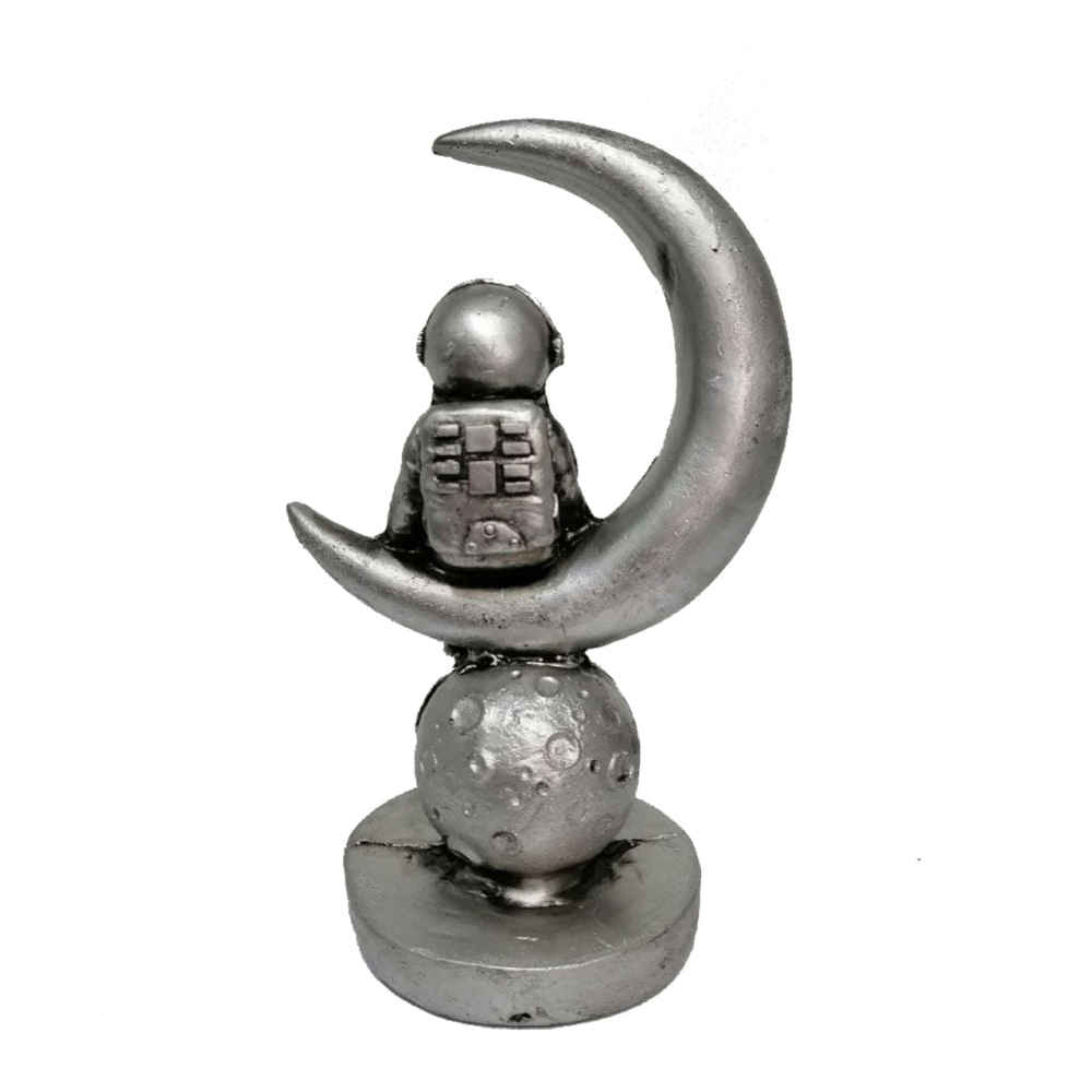 Decoratief astronaut-op-de-maan beeldje – Ruimteverkenner sculptuur