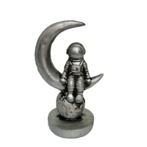 Decoratief astronaut-op-de-maan beeldje – Ruimteverkenner sculptuur