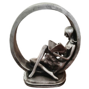 Decoratief meisjesbeeldje – Charmante sculptuur