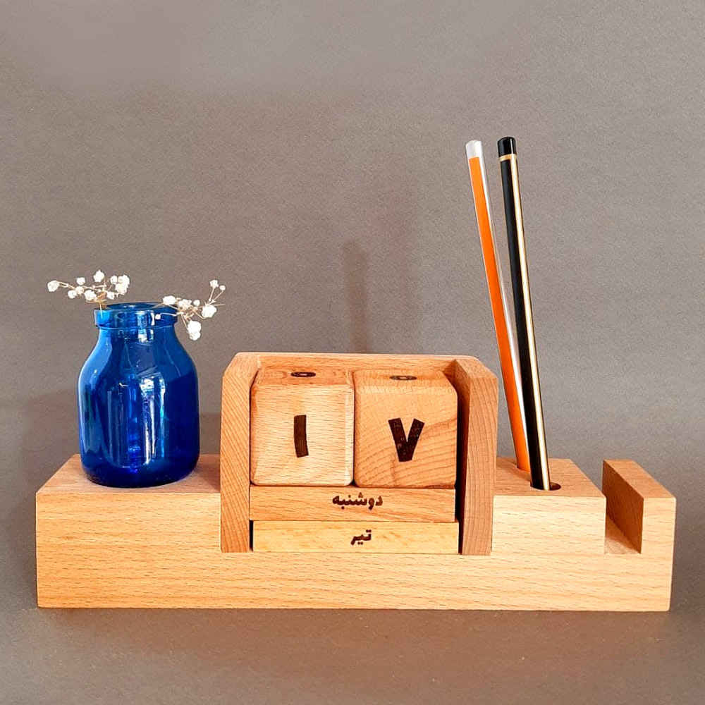 Perzische Bureaukalender — Model Mana — Hout