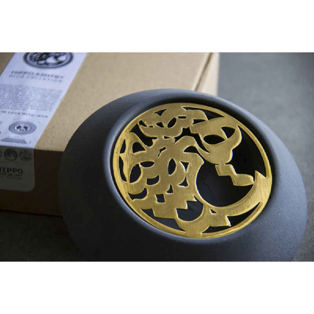 Perzische Cementen Asbak — Eshgh Design — Rond Zwart