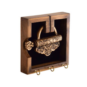 Decoratieve houten wand-sleutelhouder met ontwerp Golden