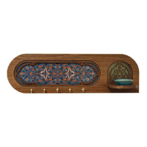 Decoratieve houten wand-sleutelhouder met ontwerp Ofogh