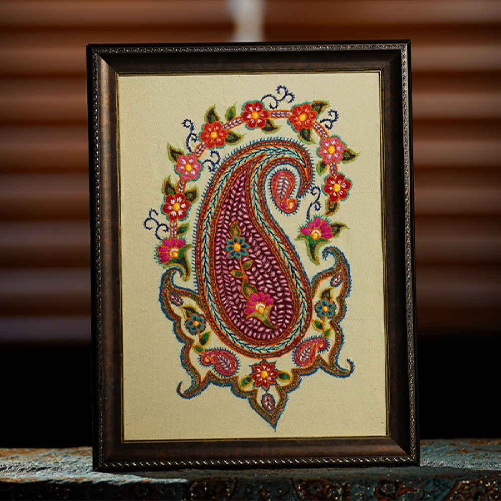 Perzisch geborduurd wandtapijt – bloemen paisley textielkunst
