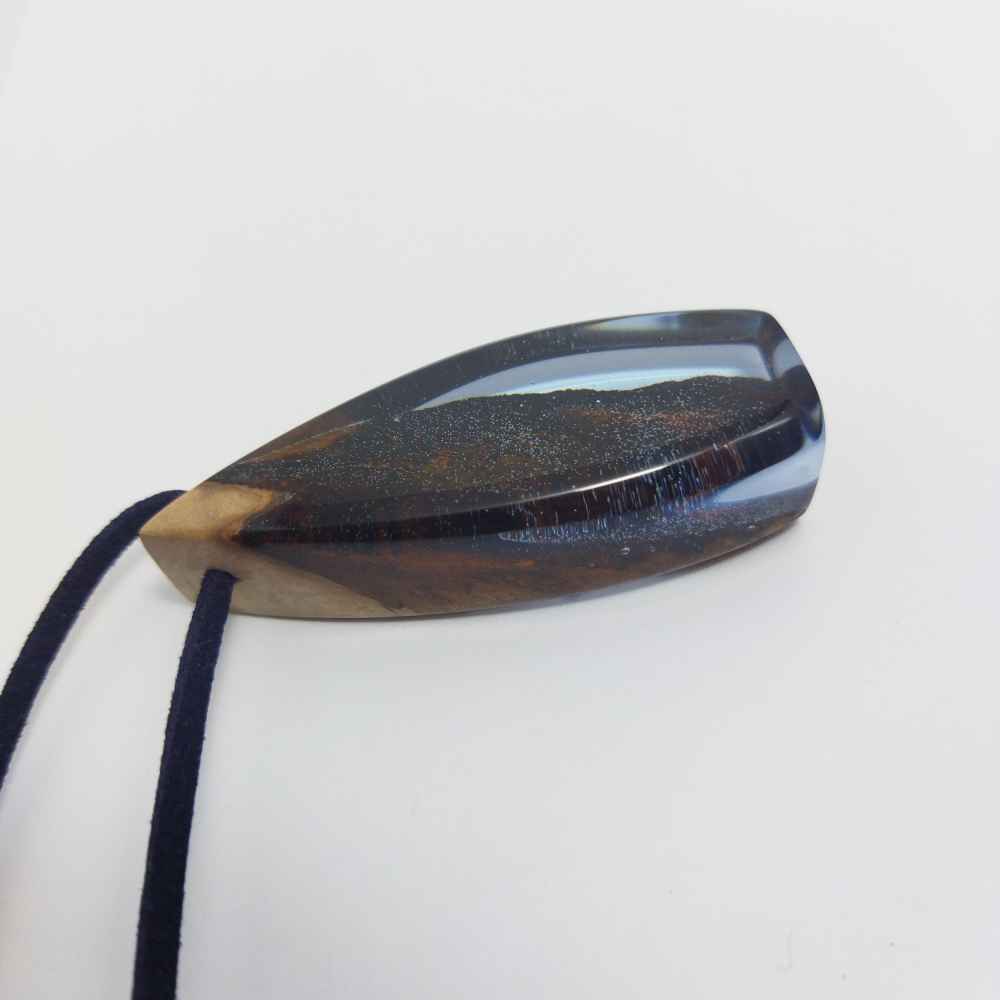 Hout-en-Hars Ketting Handgemaakt – Model Fariba