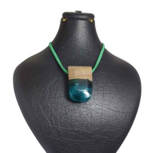 Hout-en-hars ketting handgemaakt artistiek gedurfd model Oghyanous