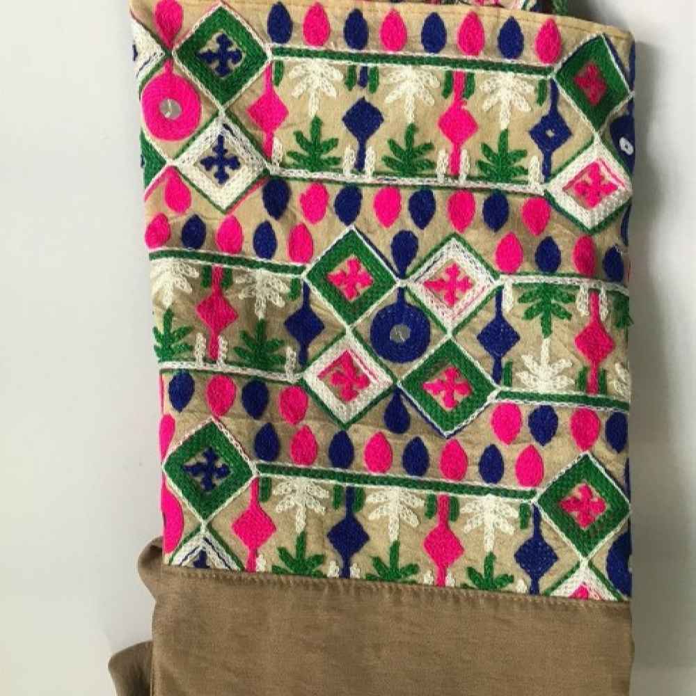 Balochi Geborduurde Sjaal voor Dames – Farimah