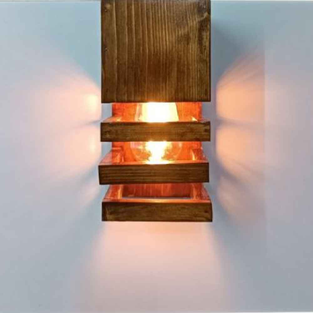 Houten wandlamp in moderne minimalistische stijl – Gezellige esthetiek
