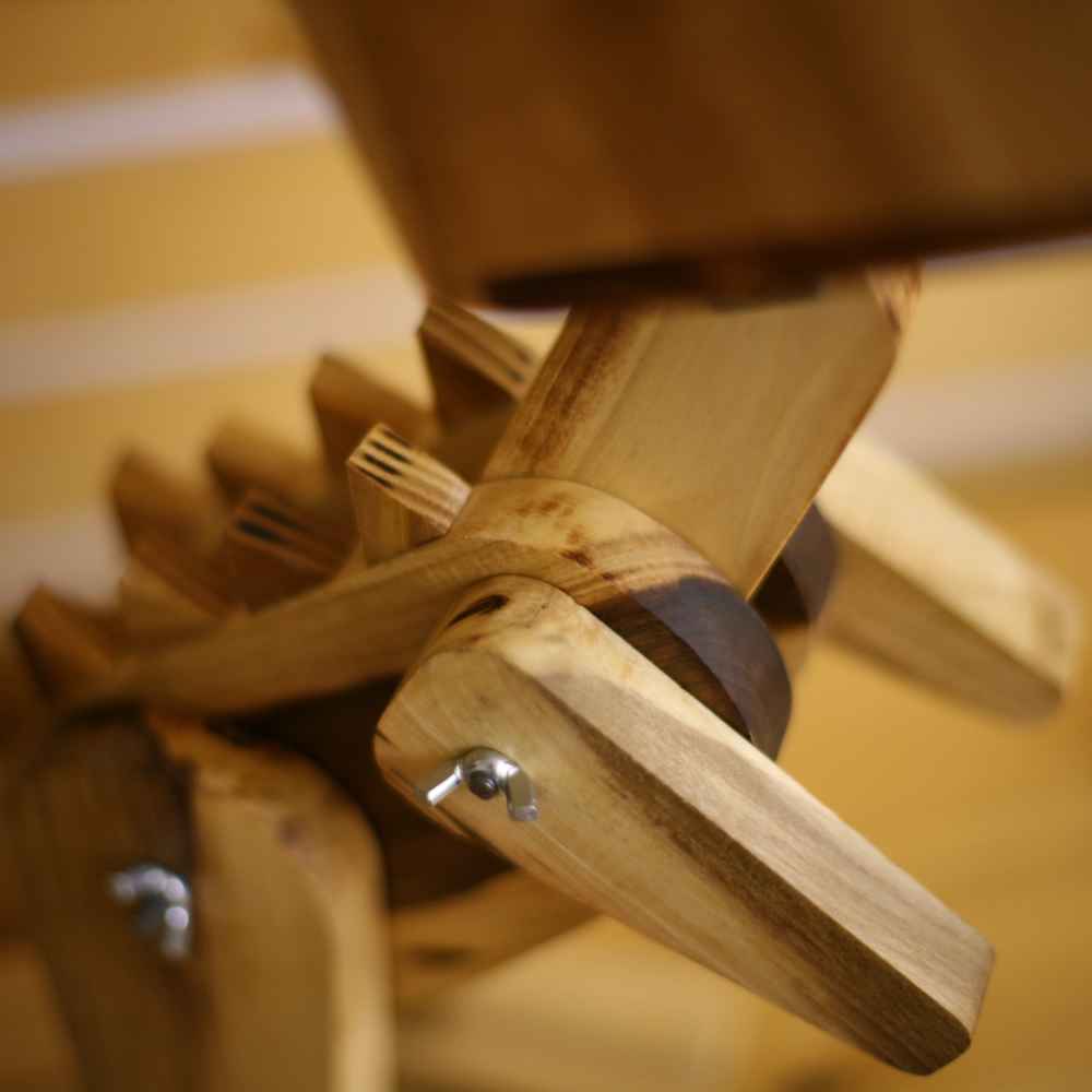 Handgemaakte en verstelbare houten bureaulamp – Dinosaurus-figuur