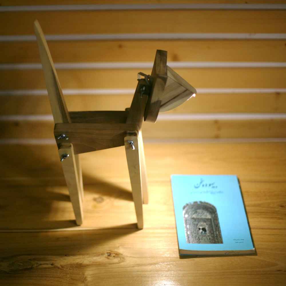 Handgemaakte en verstelbare houten bureaulamp – Kat-figuur