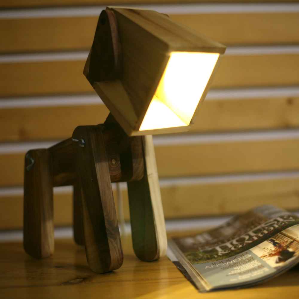 Handgemaakte en verstelbare houten bureaulamp – Hond-figuur