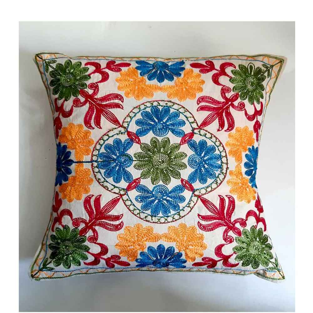 Geborduurde Kussenhoes – Elham Suzani Design
